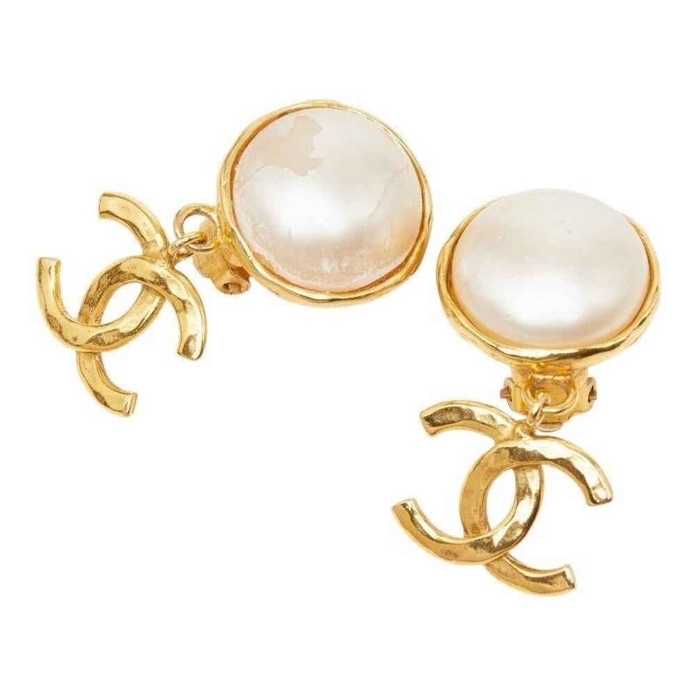 Chanel CC Logo Vintage Swing Earrings 96P Gold Faux Pearl Plated GP